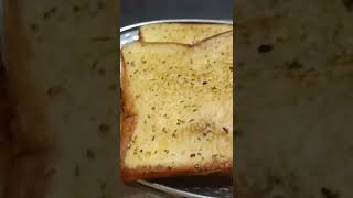 carbonara with garlic bread by pinoy food trip