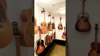 Visite du showroom parisien de Gibson.