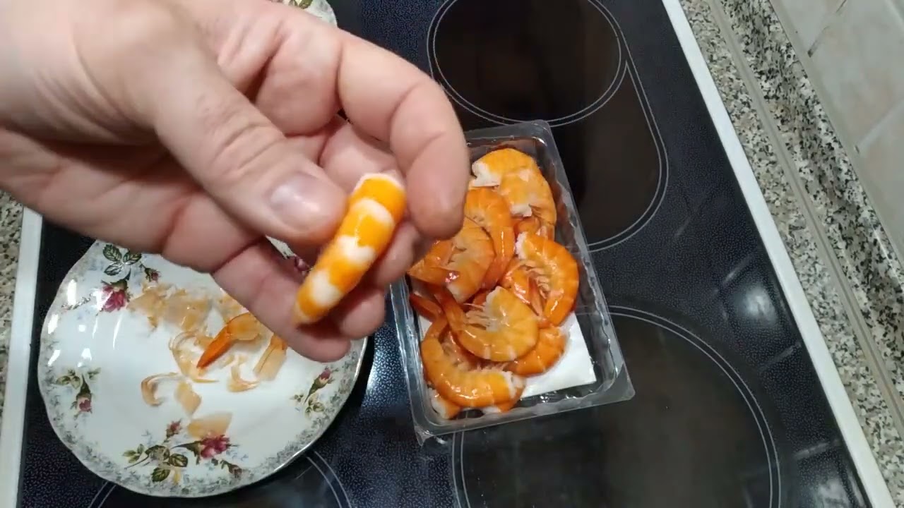 4 Krewetki białe gotowane jak przygotować je do dalszej obróbki. #obiad #krewetki  @Inżynier Kris