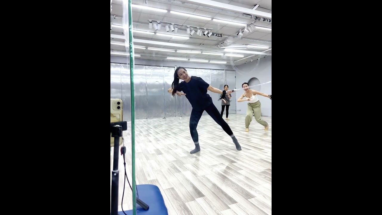 Hướng dẫn múa kiếm