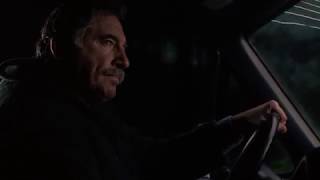 The X Files - Humphreys Attacked by the Swarm (1x20)