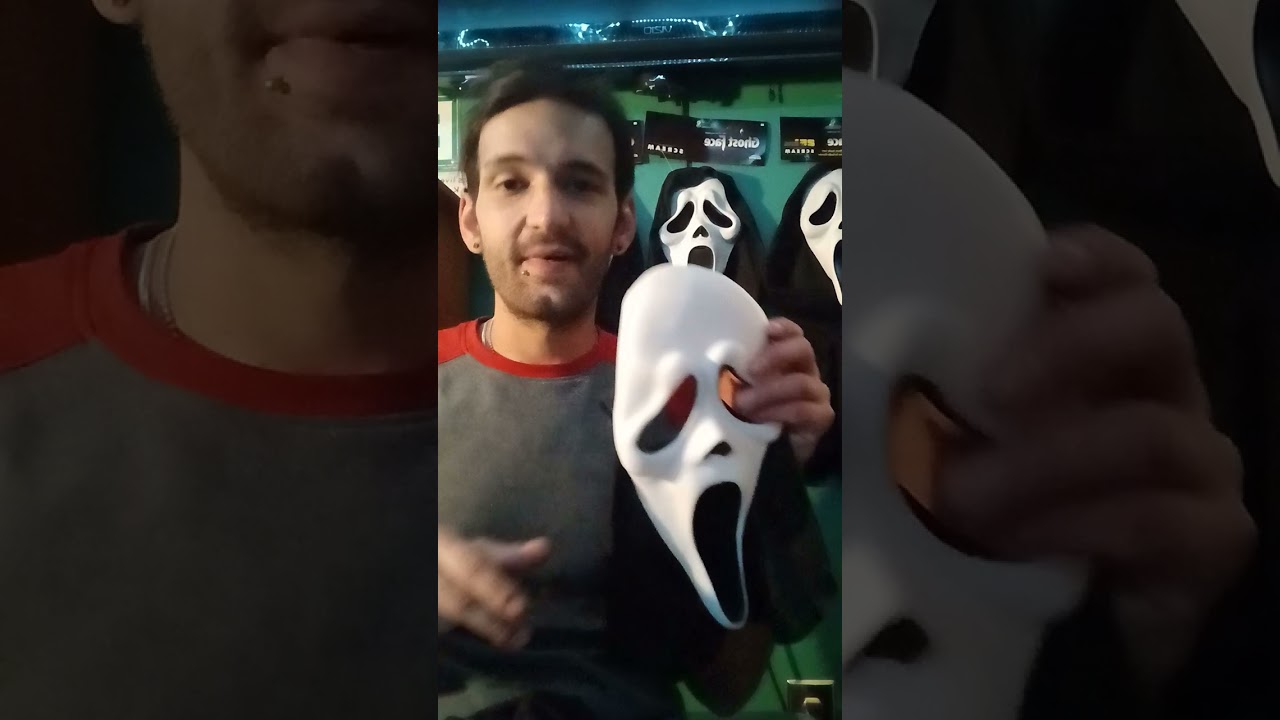 UNBOXING The Metallic Ghostface costume. (Amazing detail)!