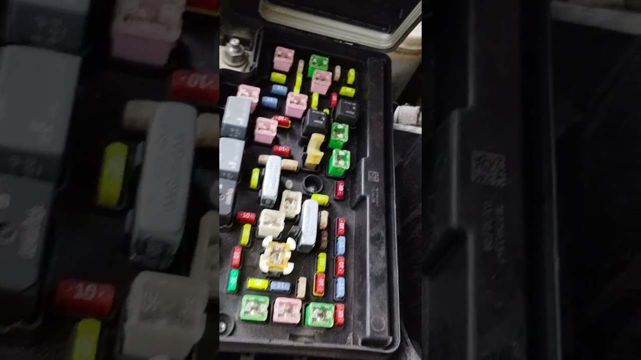 Fixing the ignition auxiliary power port 