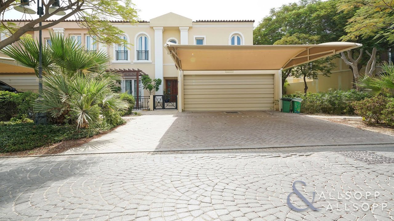 Villa for sale in Dubai, Green Community, 4 bedrooms Backing park