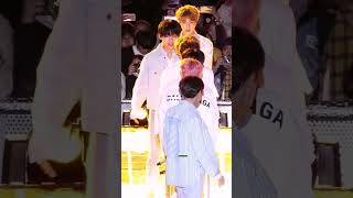 bts jain v akhiyan Farebi Song 