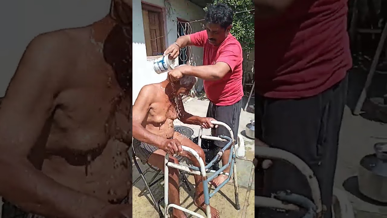 आई-वडिलांची सेवा हेच पुण्याचं स्वर्ग आहे वडिलांना मुलगा आहे तुम्ही पण अशीच सेवा करा 🙏🙏🙏🙏👍👌🎊😘🥰