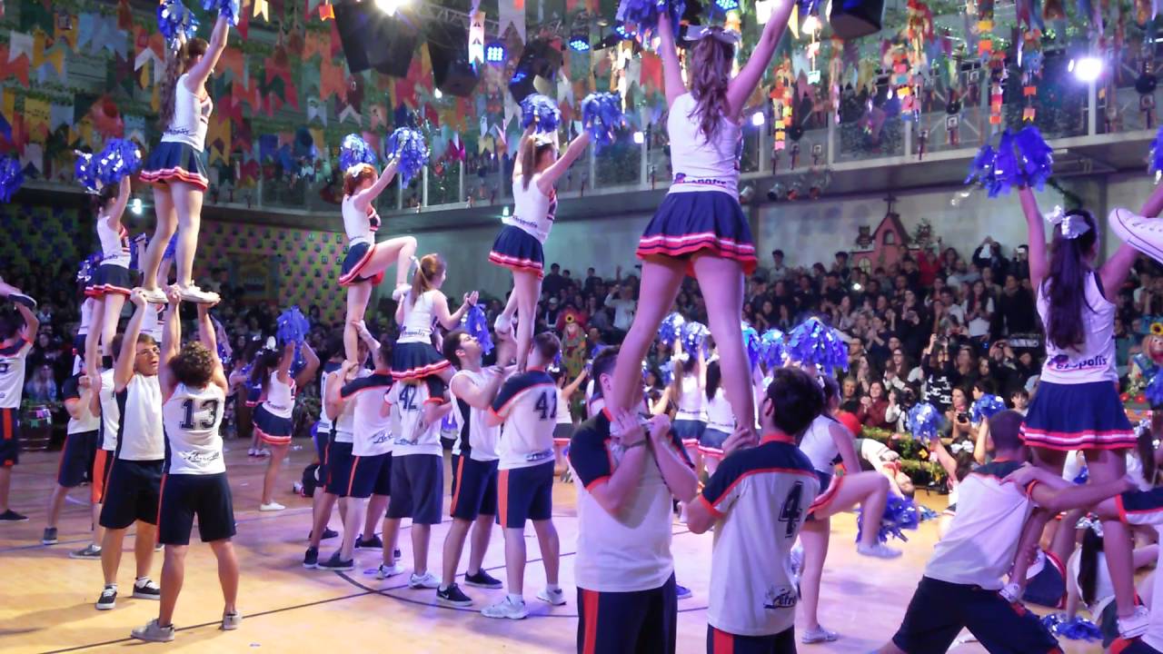 Cheerleader 2016 Colegio Petropolis - Festa Junina