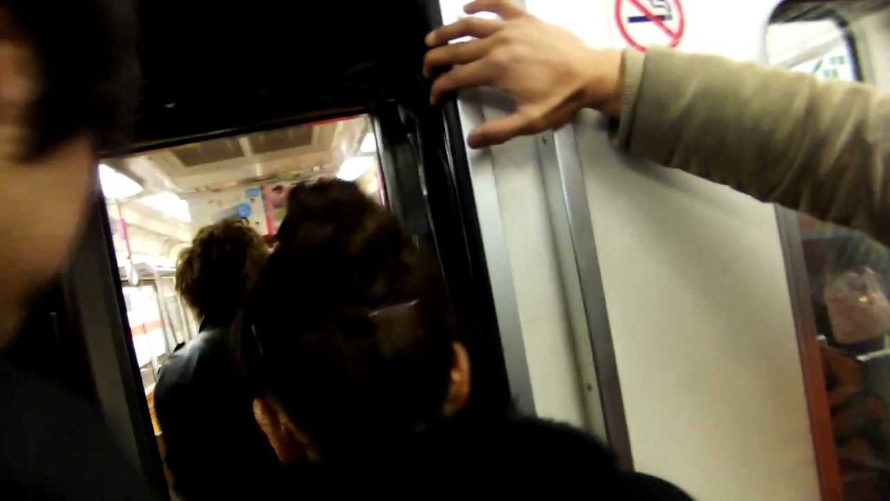 【恐怖！】地下鉄　御堂筋線梅田駅火災　避難騒ぎ