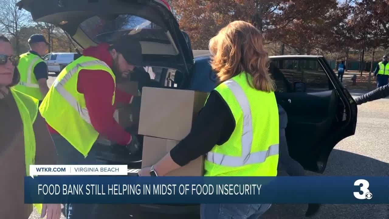 Food drive helps food insecure families in Virginia Beach - YouTube