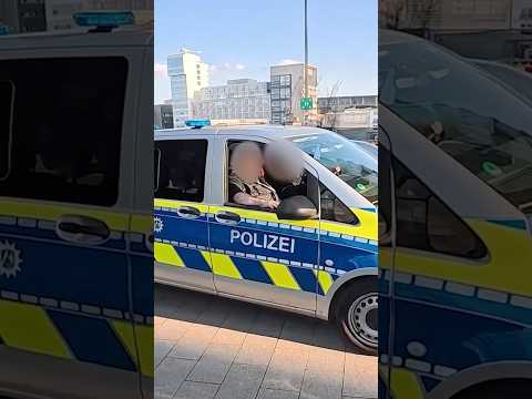 Ich erzähle der Polizei wo es gute Currywurst gibt