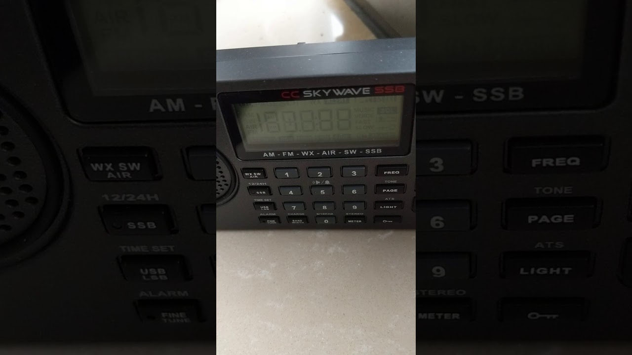 06. C.Crane CC Skywave SSB Air Band Effect No. 6 (Squelch is set to OFF)