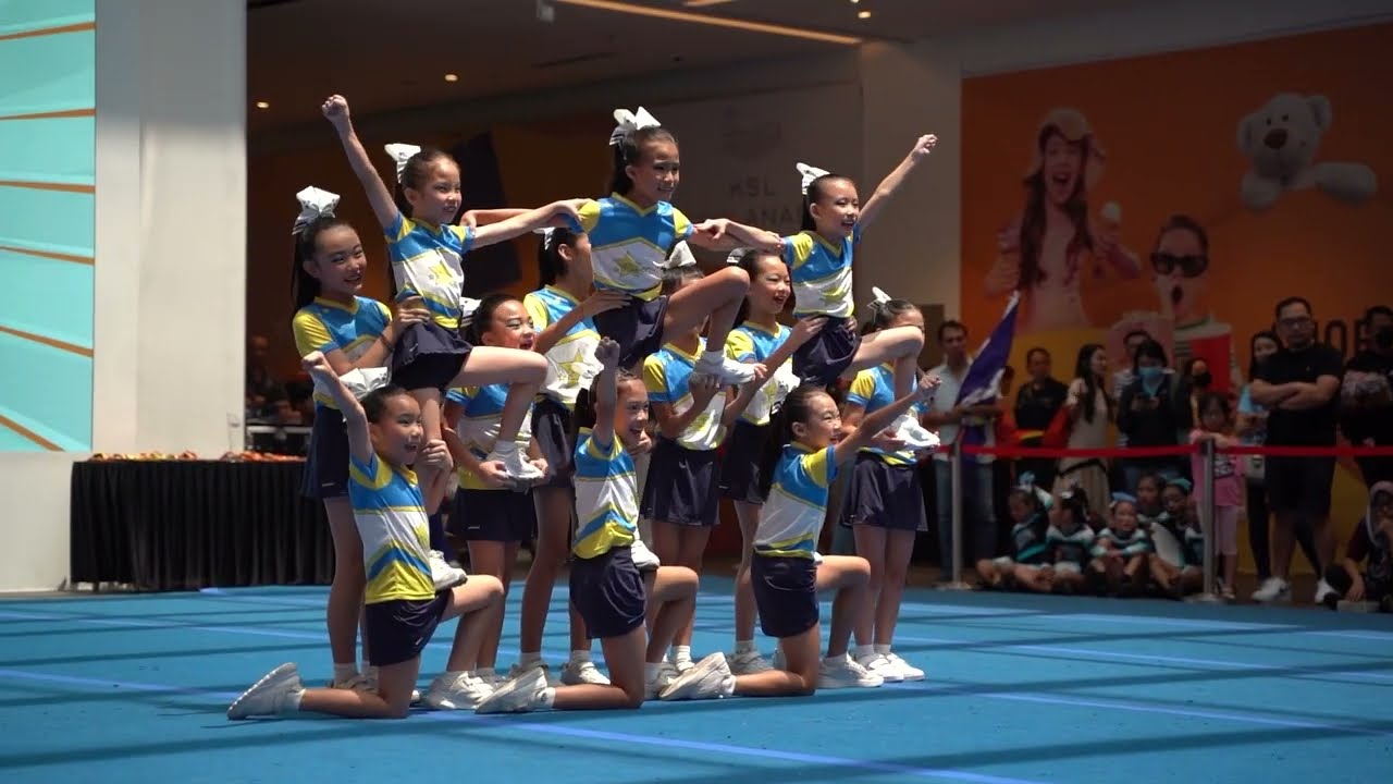 C3 2023 #13 Starlitz