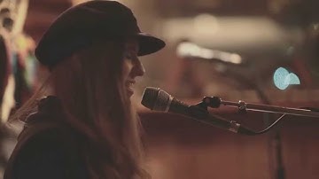 Cat Jahnke: "Into Me"