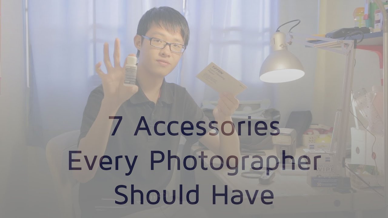 7 Accessories Every Photographer Must Have!