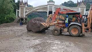 Download Lagu Detik detik Batu Besar di Geser di Jembatan Kembar Padang Panjang MP3