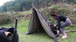Solo Bushcraft & Camping/ Picnic by the stream, fishing and cooking, LIVING OFF GRID