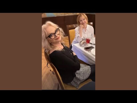 Video: Guzeeva näytti miltä Larisa Udovichenko ja Larisa Dolina näyttävät ilman photoshoppia