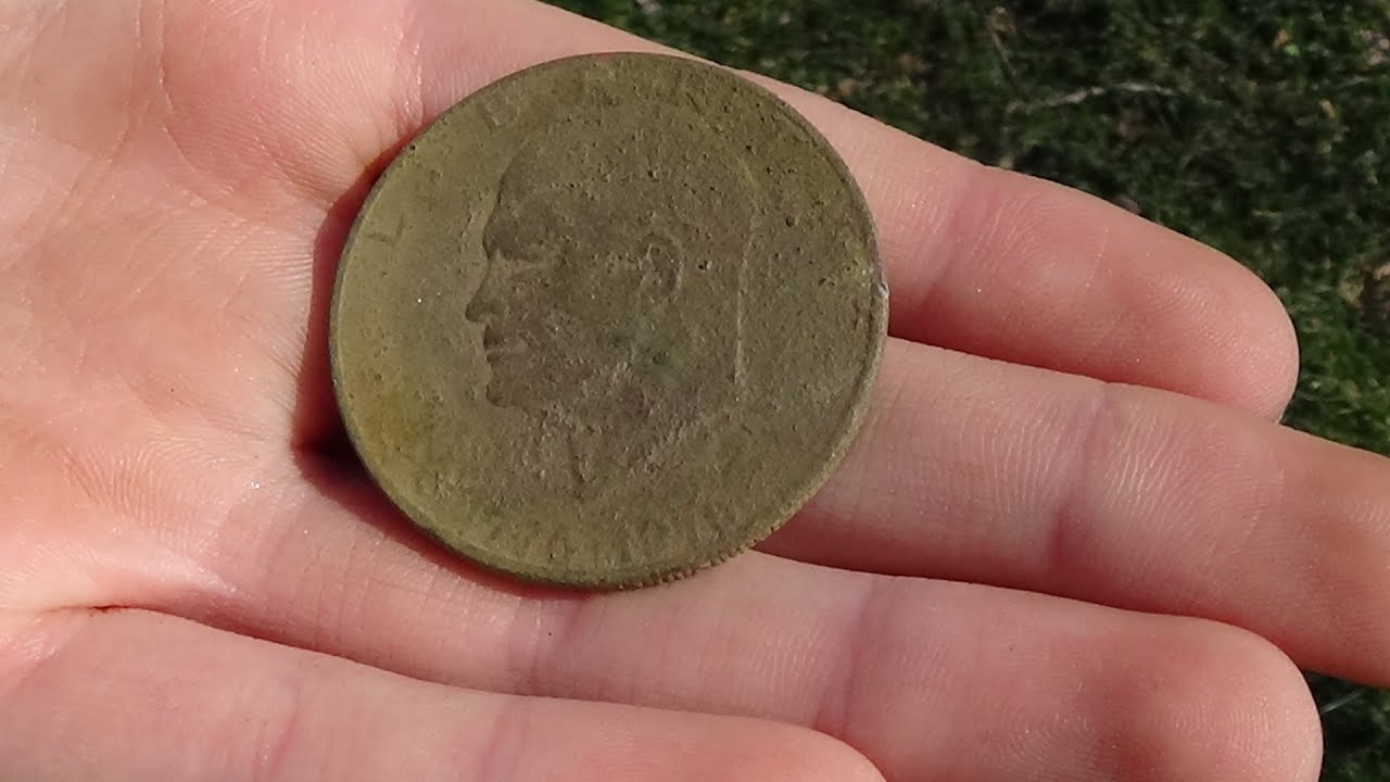 Metal Detecting Eisenhower Silver Dollar with Minelab CTX 3030 and