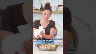 עוף בתנור עם בצלים תפוחי אדמה, צ'ילי וסילאן