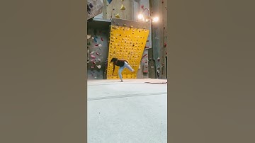 Tricking combo’s - trying tsunami kicks. 🤸🏾‍♂️