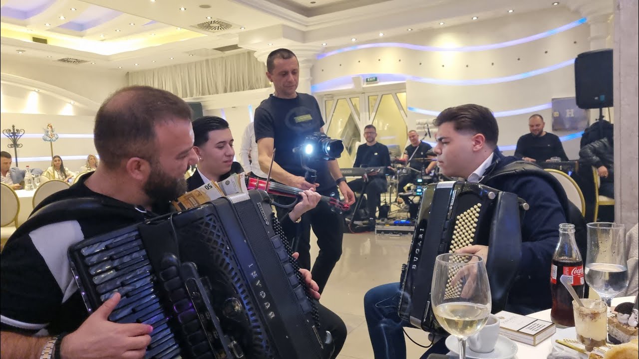 Borko Radivojević , Aleksandar Antić -Aca & Jovica Vasić - Joca - Kolo za Kraj 🪗🪗🎻