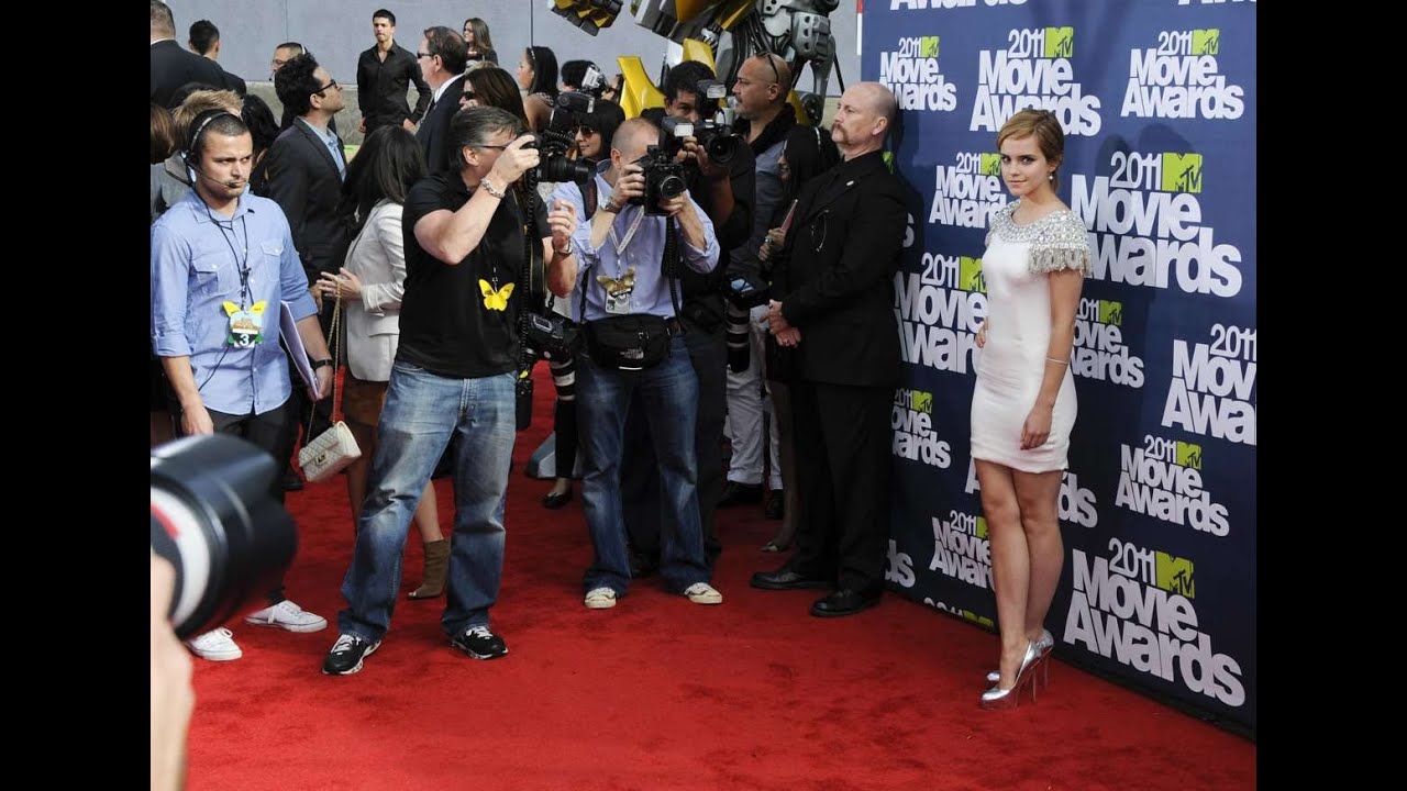 Emma Watson Shows Off Her Sexy Legs At 2011 Mtv Movie Awards