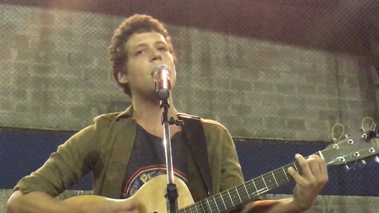 Chico Chico -música Espelhos (dele)