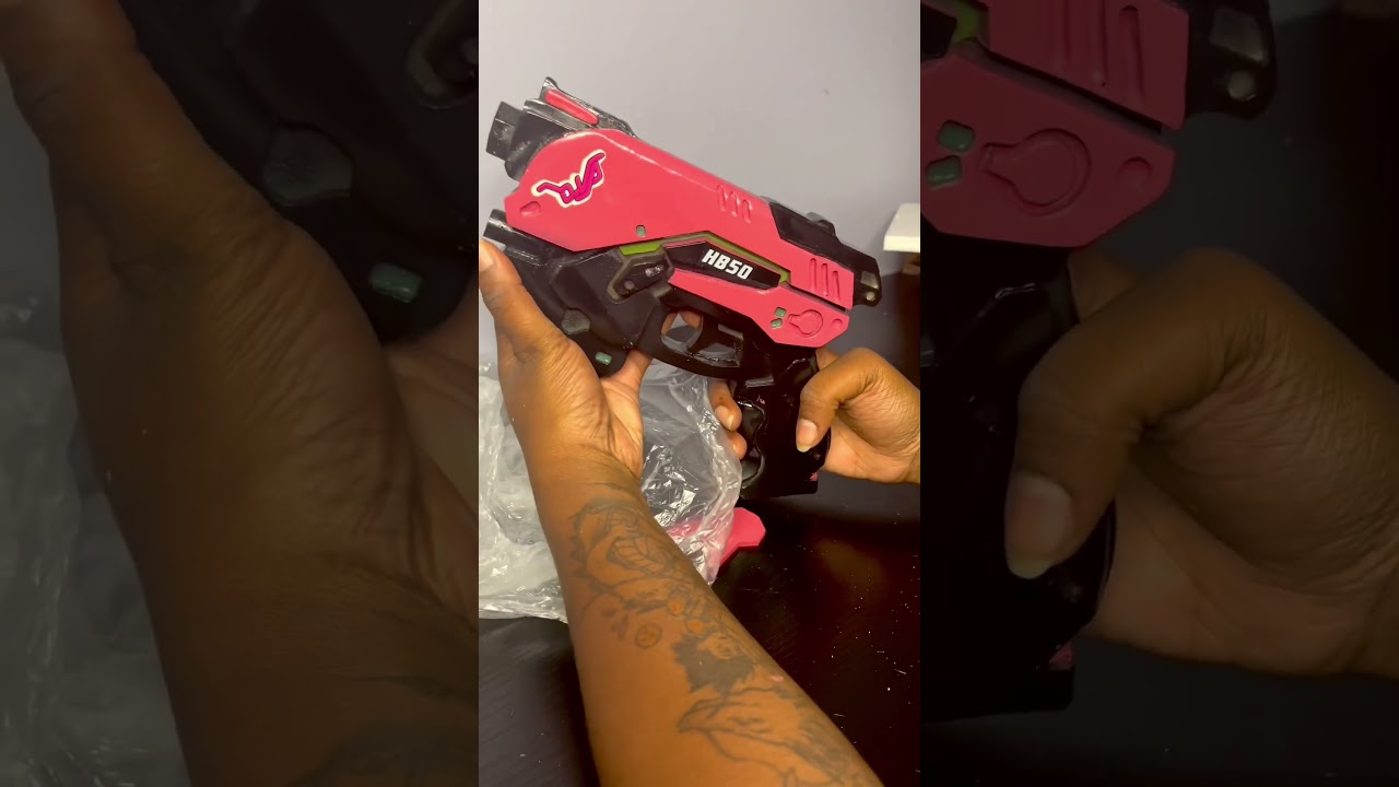D.Va gun unboxing 