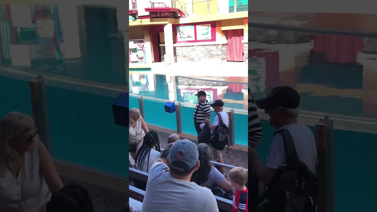 Tom the mime | Tom’s generous act