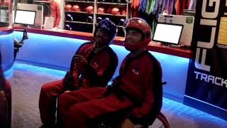 Quadriplegic Goes In Door Sky Diving