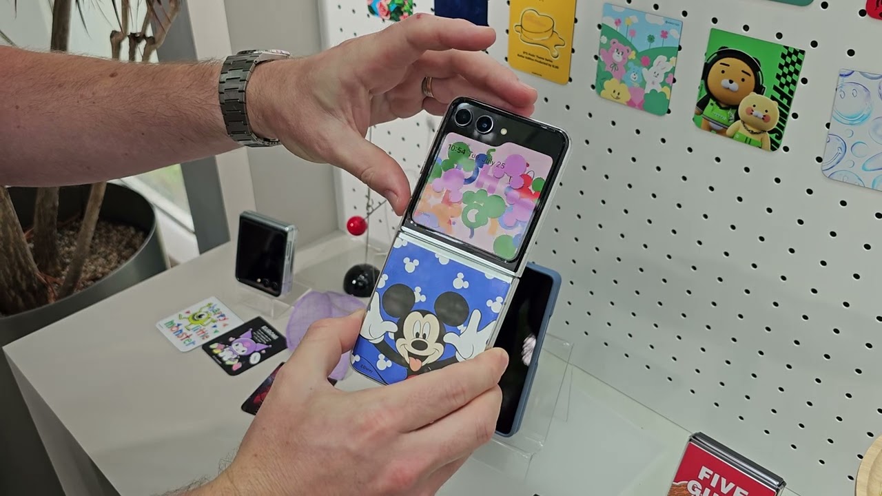 How to customize your Galaxy Z Flip 5 with the new Flipsuit Case 