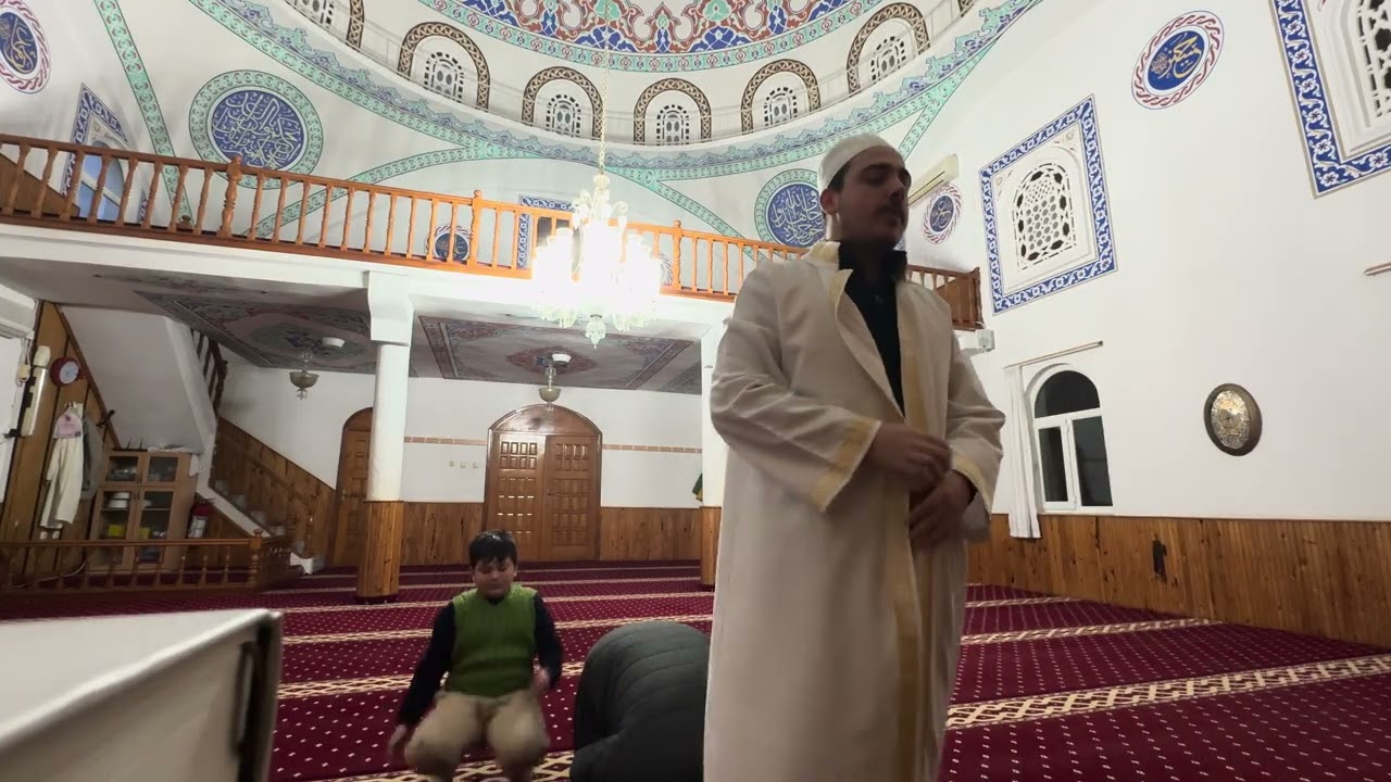 Çocuklarla Beraber Akşam Namazı