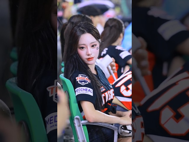 kia타이거즈 김민서치어리더 고양이상 직캠 #shorts #김민서 #치어리더 #응원  #직캠 #영상 #kia타이거즈 #아웃송