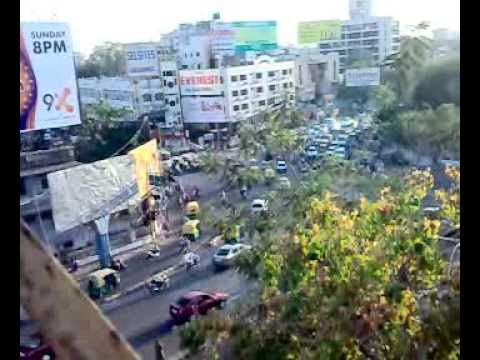 AHMEDABAD - TRAFFIC + SKYLINE - YouTube