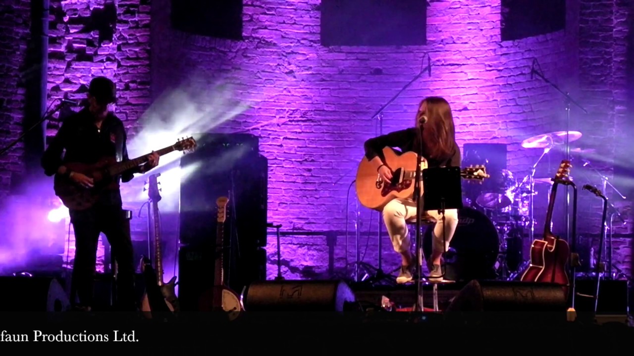 Annie Barbazza plays King Crimson's Prince Rupert Awakes YouTube