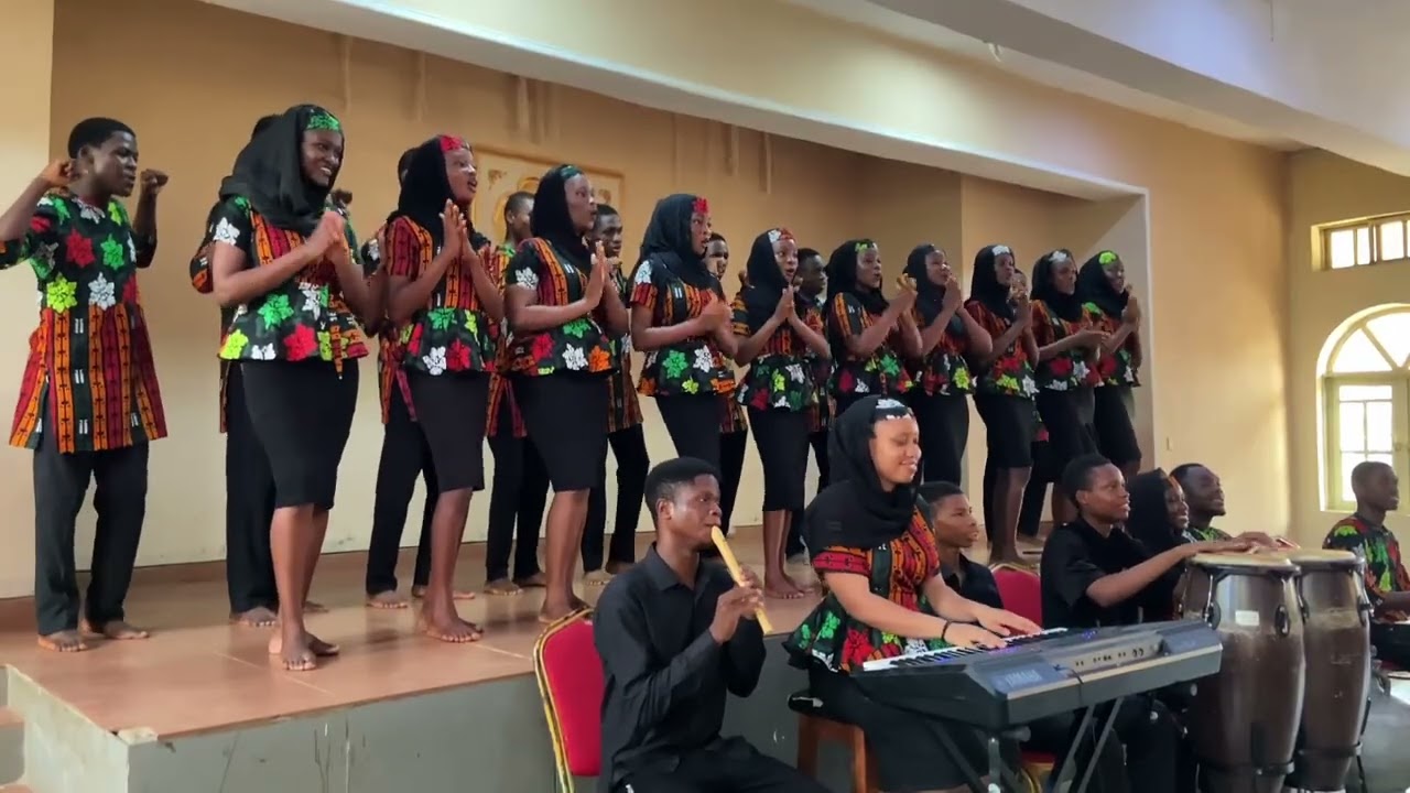 ST  ALBERT CHOIR UNIBEN UBTH Ugbowo Benin City Edo State } Song: Abinci Alheri