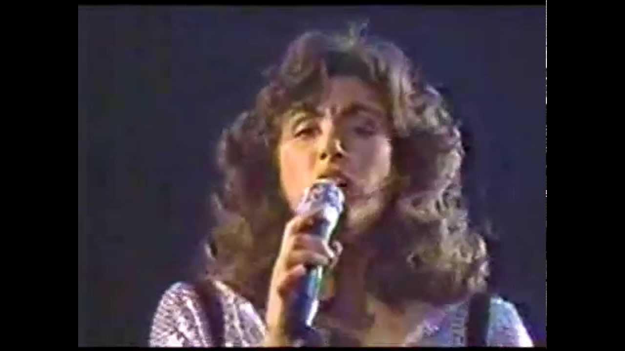 Laura Branigan Solitaire Solid Gold (1983) YouTube