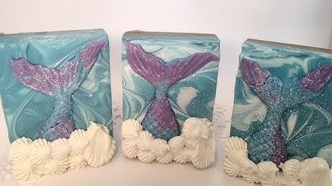 Making Mermaid Tail Soap
