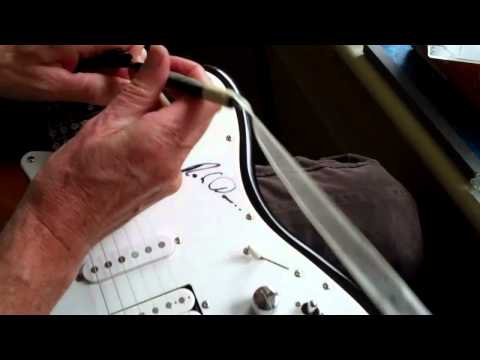 Rob Davis of MUD Signing my Guitar
