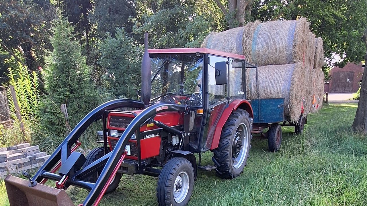 Klinklader im Einsatz – Heuballen sicher zum Kunden