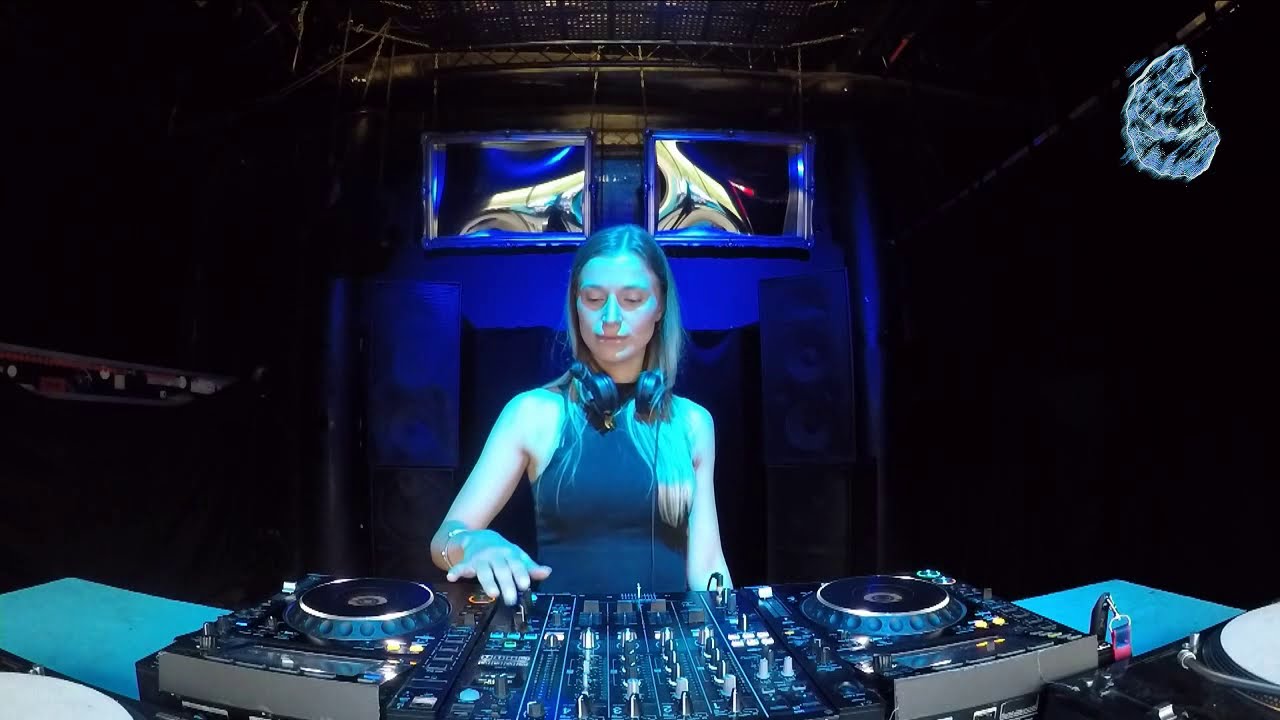 Isa Mai - Forever Ravers (Blue Oyster Livestream)