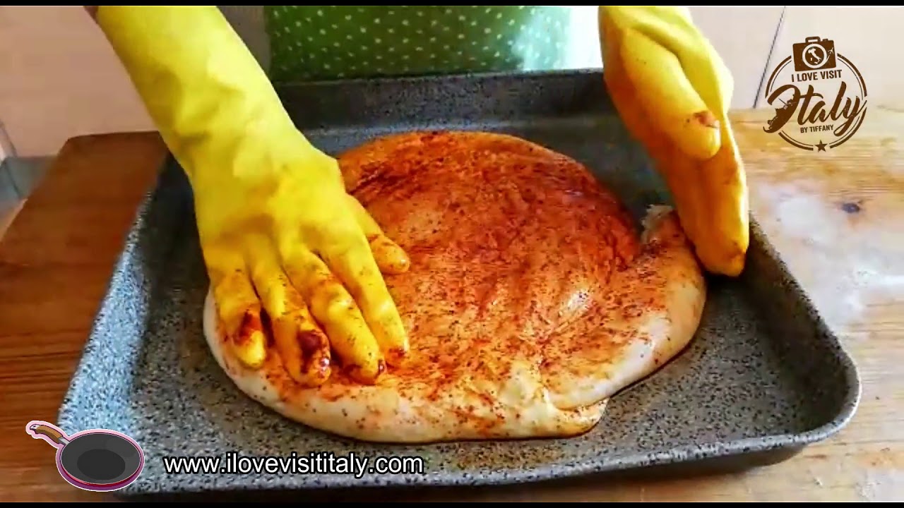 Come fare la pizza sfogliata: ricetta abruzzese di nonna Anna