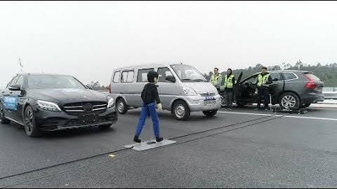 China Establishes First Intelligent Connected Vehicle Testing Base