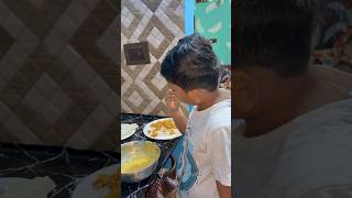ଆଳୁ ପକଡି କରୁଛି ଖାଉଛି #viralshort #odiareels