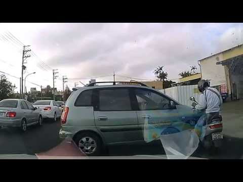 2014 1127 中壢市新生路車禍