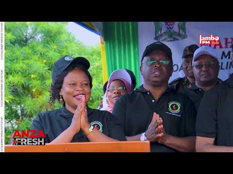 UTAPENDA WANANCHI WA SHINYANGA WALIVYOIMBA KUMTAKIA HERI YA SIKU YA KUZALIWA RAIS SAMIA 