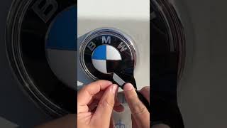 Making the blue parts of the BMW logo black