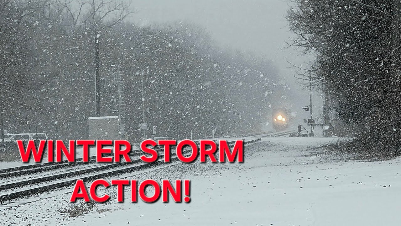 Winter Storm Trains in Chesterton, Indiana – Amtrak & Norfolk Southern in Heavy Snow