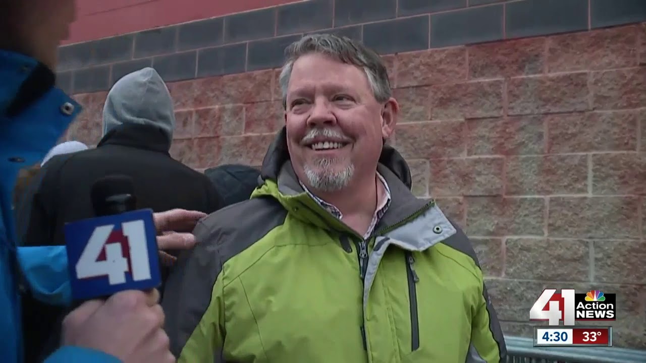 Black Friday shoppers line up in the 