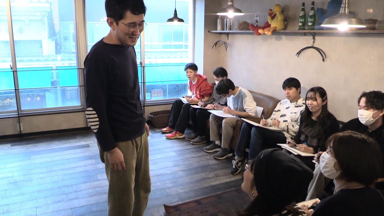 シソンヌ・じろうさんを講師に土手町でワークショップ開催 - YouTube